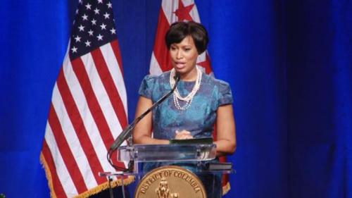 穆麗爾·鮑澤成為了華盛頓歷史上第一位非裔女市長(zhǎng)。