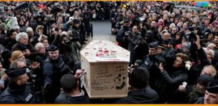 圖為送葬當天的場景。