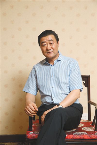 　張新明金業(yè)集團(tuán)董事長。2002年進(jìn)入焦炭領(lǐng)域。2010年，張新明將金業(yè)煤焦化集團(tuán)部分資產(chǎn)以79億賣