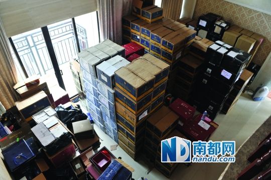 百萬(wàn)豪宅成制假酒窩點(diǎn) 300元低檔酒勾兌上萬(wàn)洋酒