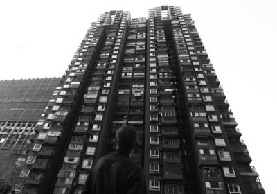 合肥一高考考生查到分數數小時后從27樓墜下 合肥一高考考生查到分數數小時后從27樓墜下