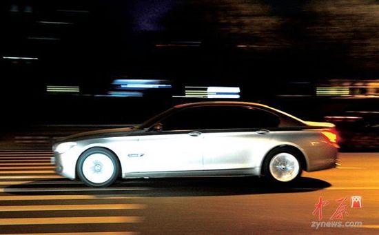 鄭州商務內(nèi)環(huán)成飆車場 蘭博基尼等豪車頻現(xiàn)(圖)