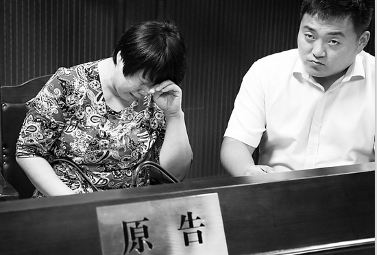 初中生沒替寫作業(yè)遭4人圍毆 母親將學(xué)校告上法庭 初中生沒替寫作業(yè)遭4人圍毆 母親將學(xué)校告上法庭