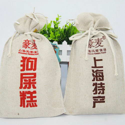 上海某公司推出的一款名為“狗屎糕”的產(chǎn)品引來(lái)不少質(zhì)疑。