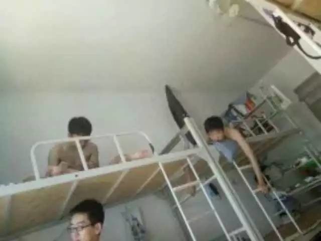 這個學校的男生宿舍火了！女同學都喊著要嫁