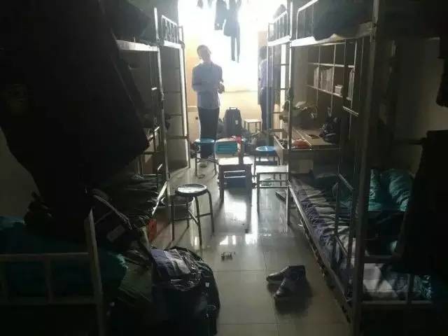 這個學校的男生宿舍火了！女同學都喊著要嫁