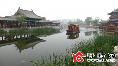 開(kāi)封大宋御河父親節(jié)感恩回饋活動(dòng)溫情開(kāi)啟 開(kāi)封大宋御河父親節(jié)感恩回饋活動(dòng)溫情開(kāi)啟