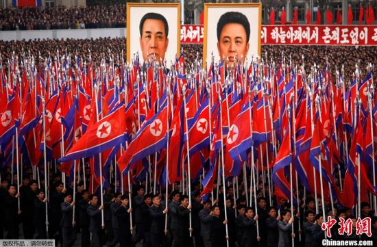 4月20日，包括軍人、公務員與平壤市民在內的朝鮮各界民眾在金日成廣場集會，譴責并發(fā)誓要“消滅”韓國李