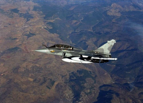 印度決定采購法國“陣風(fēng)”戰(zhàn)斗機(jī)成為英印“撕破臉”的導(dǎo)火索。