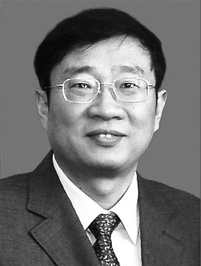 殲-15飛機研制現(xiàn)場總指揮羅陽，因突發(fā)急性心梗殉職，享年51歲