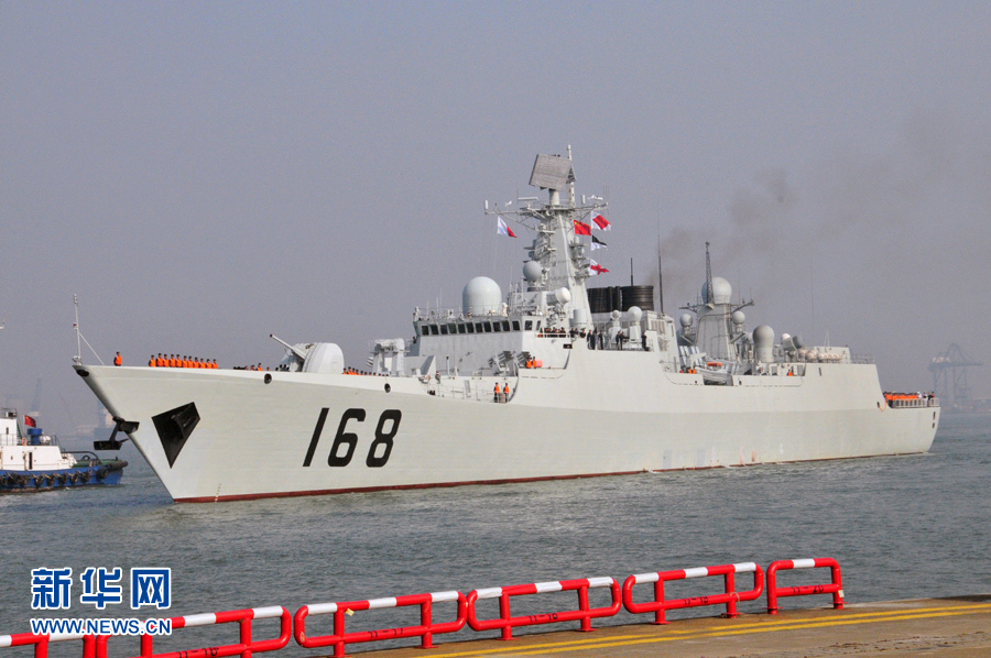 　25日15時，海軍南海艦隊“廣州”號驅逐艦駛入廣州南沙汽車碼頭