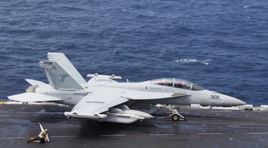 6月24日，美國和韓國在黃海海域舉行大規(guī)模海上聯(lián)合軍演。