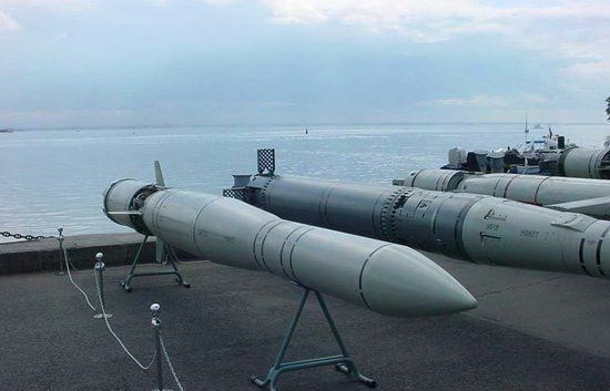 資料圖：亞超結(jié)合導(dǎo)彈的最著名例子就是俄羅斯的俱樂(lè)部系列巡航導(dǎo)彈，使用亞音速巡航和超音速突防，平衡了射