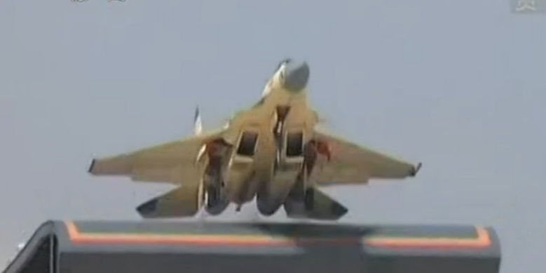 中國(guó)海軍首支艦載航空兵部隊(duì)組建