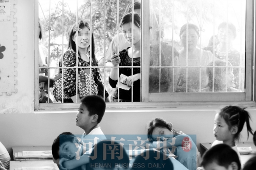 家長們都想讓孩子上個好學(xué)校、好班級，但也應(yīng)根據(jù)實際情況，選擇最合適的