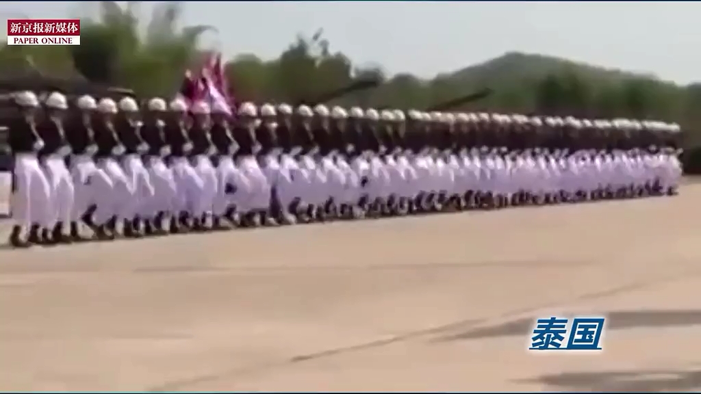 那些年摩托、樹人、斧頭兵上演的有趣閱兵式