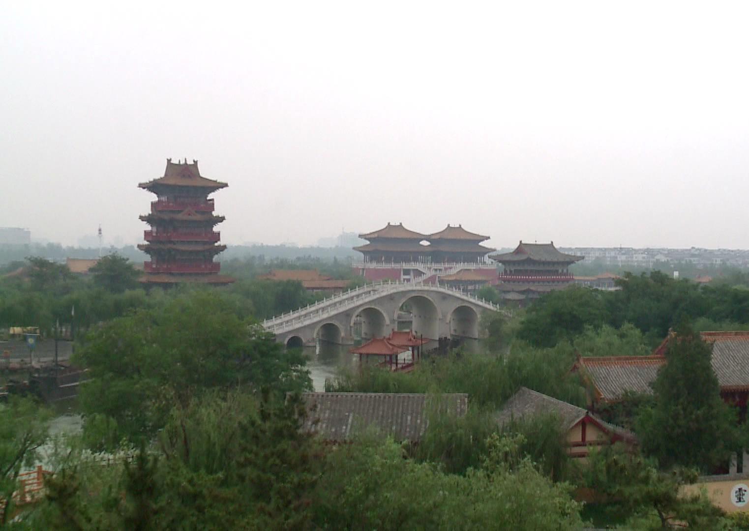 舒婷、鄭愁予等詩人齊聚開封話端午