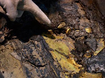 西漢?；韬钅箍脊牛菏赚F(xiàn)金板金餅