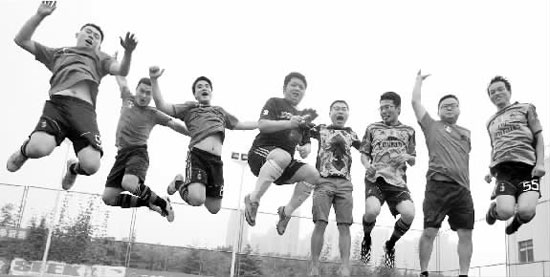 米蘭圈河南站隊發(fā)揮小快靈的風格，以一個凈勝球的優(yōu)勢晉級