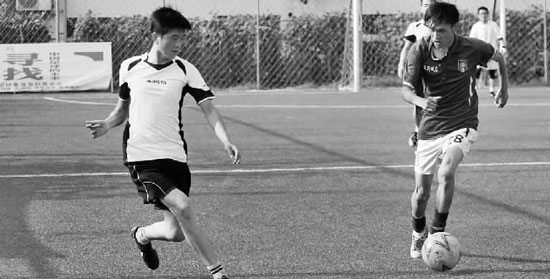 1:1戰(zhàn)平后，東方今報(bào)隊(duì)點(diǎn)球大戰(zhàn)憾負(fù)大商集團(tuán)隊(duì)