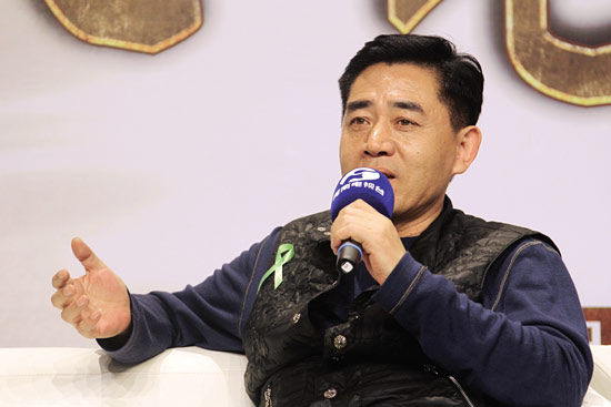 陳寶國(guó)：我感覺(jué)和河南很有緣分，和河南的觀眾也有親切感