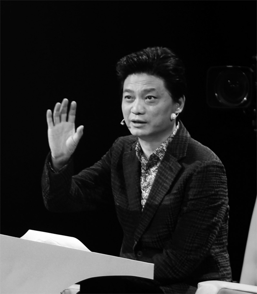 “希望女兒最好永遠(yuǎn)不要交男朋友，最好把父親當(dāng)男朋友?！贝抻涝φf。