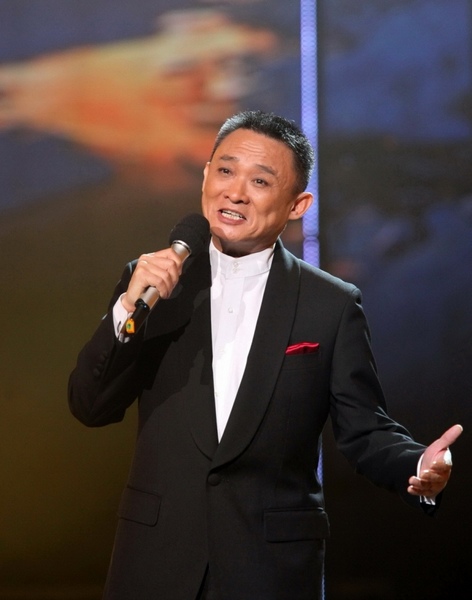 《老故事》主持人 徐濤 《老故事》主持人 徐濤