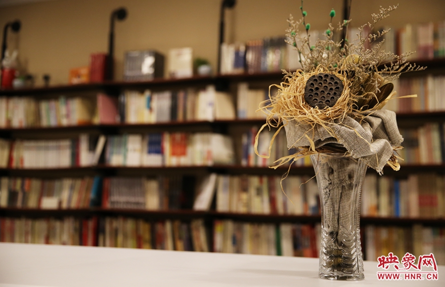 書店內(nèi)的裝飾。