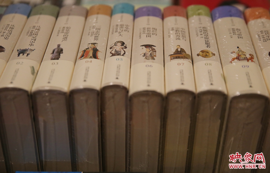 書店內(nèi)的書。