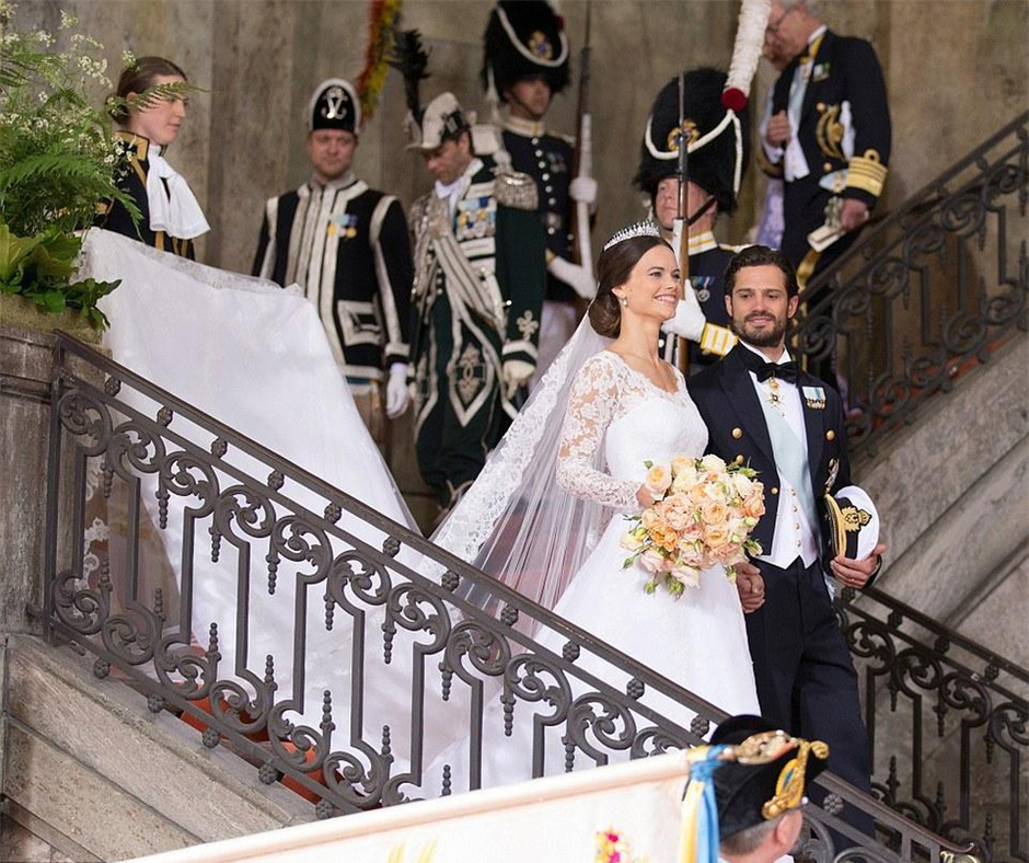 現(xiàn)實版“灰姑娘”！瑞典王子迎娶比基尼女模