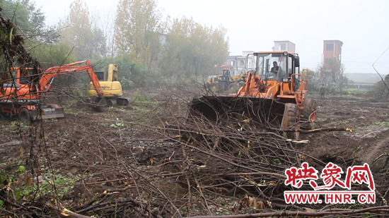 鐘樓街道集中拆除違法建設(shè) 鐘樓街道集中拆除違法建設(shè)